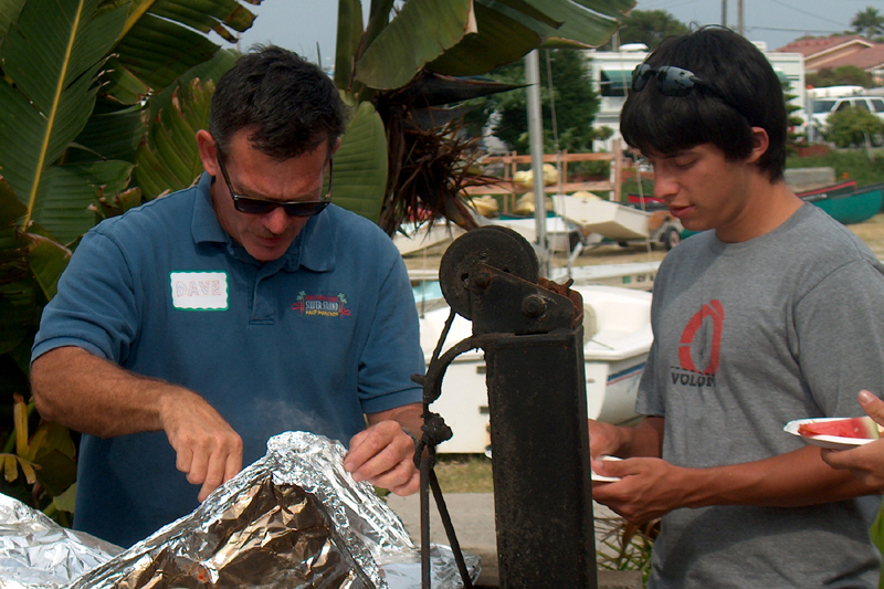 Dave serves up the chow